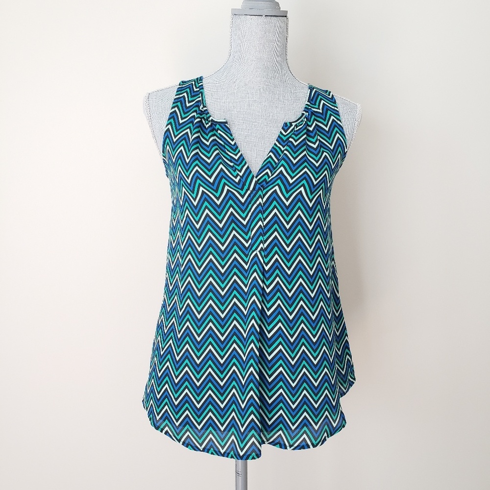 Women's NWT CANDIE'S  Chevron Blouse. Xs